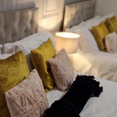 Shm Stays Leicester. Newly Renovated!! 15 Min Drive From City Centre, University. 9 Min Drive To Leicester City Stadium, 5 Min Drive To M1 & M69. 2 Min Walk To Bus Stop. Bagian luar foto