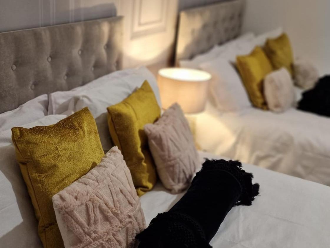 Shm Stays Leicester. Newly Renovated!! 15 Min Drive From City Centre, University. 9 Min Drive To Leicester City Stadium, 5 Min Drive To M1 & M69. 2 Min Walk To Bus Stop. Bagian luar foto