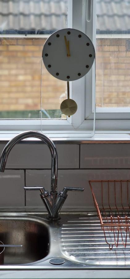 Shm Stays Leicester. Newly Renovated!! 15 Min Drive From City Centre, University. 9 Min Drive To Leicester City Stadium, 5 Min Drive To M1 & M69. 2 Min Walk To Bus Stop. Bagian luar foto