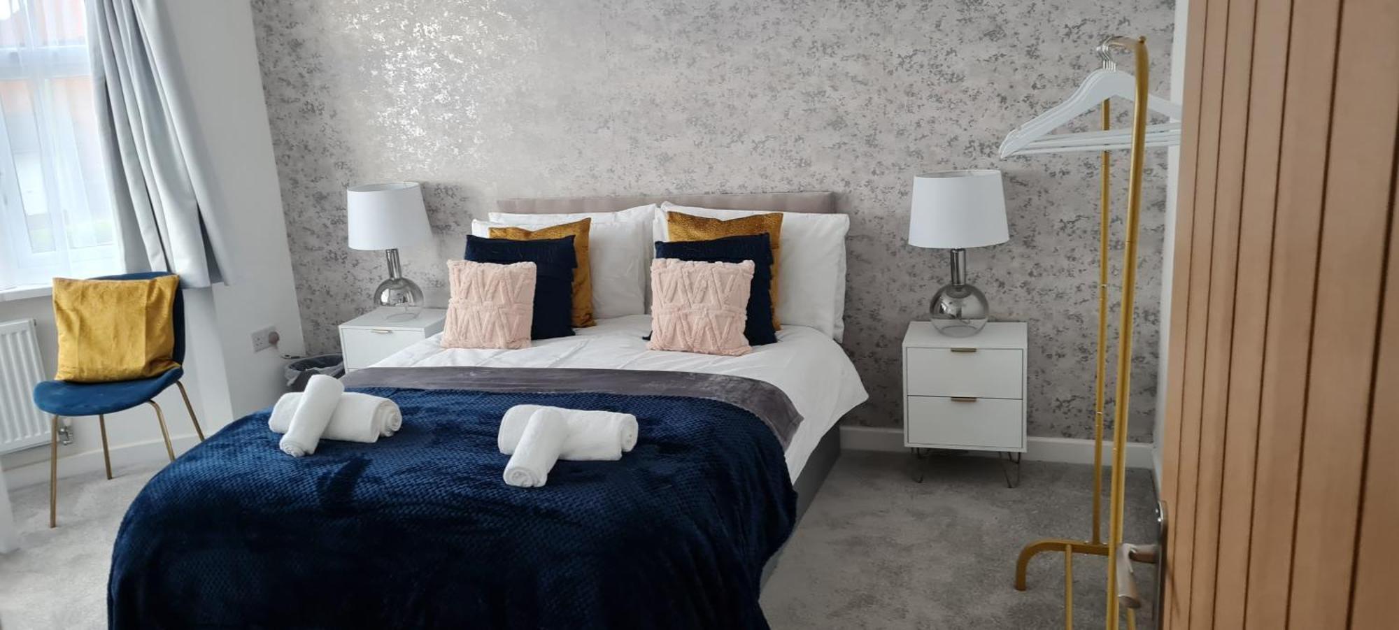 Shm Stays Leicester. Newly Renovated!! 15 Min Drive From City Centre, University. 9 Min Drive To Leicester City Stadium, 5 Min Drive To M1 & M69. 2 Min Walk To Bus Stop. Bagian luar foto